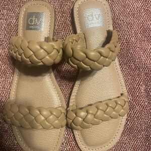 Flat sandels